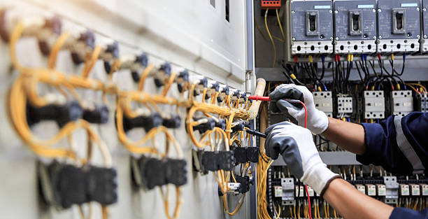 Professional Electrician technician working in Kettering, OH